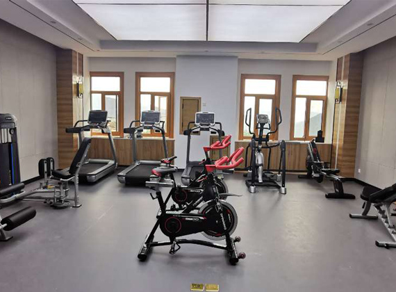 云南省昆明市富民县某单位健身房