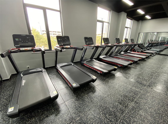 云南省昆明市某部队健身房